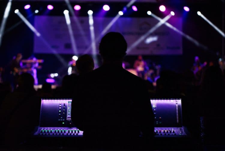 Craft Blog Post: What does an event planner do and how to become one?