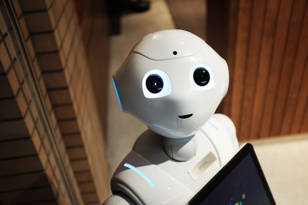 Smiling Robot Introducing AI